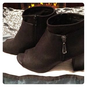 Vera Wang Open Toe Booties